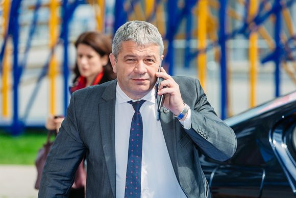 DNA a dispus efectuarea urmăririi penale pentru fostul ministru al sănătății, Bodog Florian Dorel, pentru infracțiuni de abuz în serviciu, fals intelectual și fals în înscrisuri