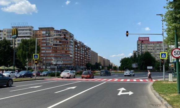 Un nou semafor va fi pus în funcțiune la trecerea de pietoni de pe Calea București, la McDonald’s