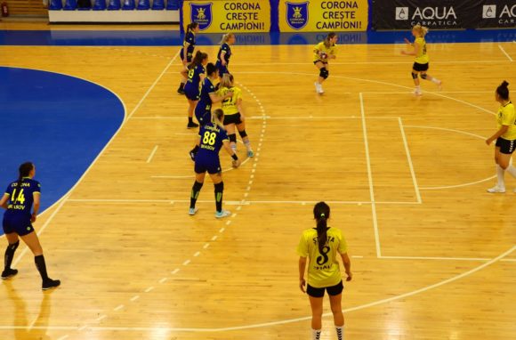 Corona Brașov: Staff-ul tehnic și  managerul sportiv al echipei de handbal senioare au fost sancționați în urma rezultatelor nesatisfăcătoare