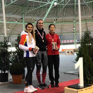 Mihaela Hogaş a adus patru medalii Coronei la două Cupe Mondiale de juniori şi neoseniori la patinaj viteză