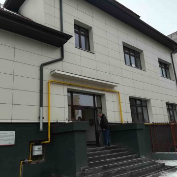Primăria Brașov a obținut sentințe favorabile în dosarele care au legătură cu întârzierea lucrărilor la Colegiul de Informatică