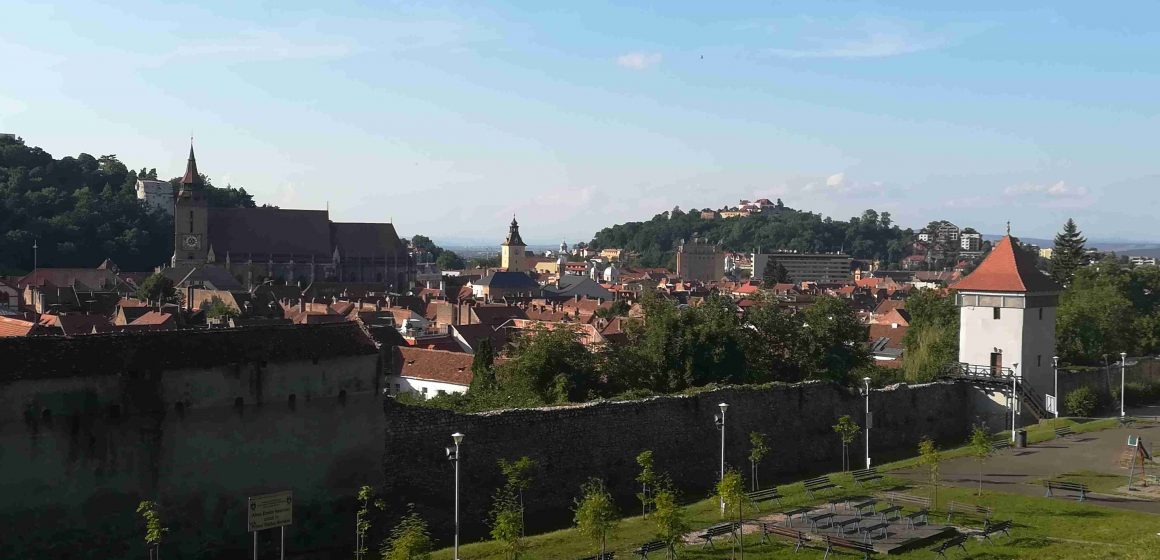 Primăria Brașov anunță că nu mai are nevoie de Hotărâre de Guvern pentru a prelua turnurile și bastioanele. Transferul se face printr-un protocol încheiat cu Consiliul Județean Brașov