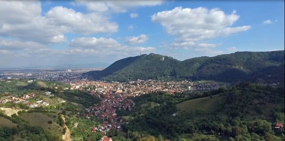 Ariile protejate Muntele Tâmpa și Stejerișul Mare ar putea reveni în administrare locală. Decizia ține de voința politică locală