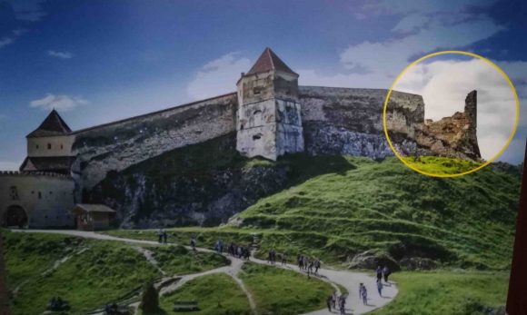 Cetatea Râșnov, incinta de vest, intră în restaurare pentru următoarele 26 de luni