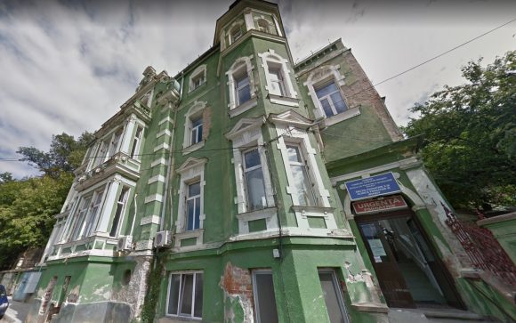Proprietarul clădirii de pe strada Eminescu, în care funcționează o secție a Spitalului de Psihiatrie, a cerut o chirie dublă, de 20.000 de euro pe lună