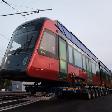 În timp ce Brașovul se laudă cu primul autobuz electric, Tampere continuă dezvoltarea rețelei de tramvai