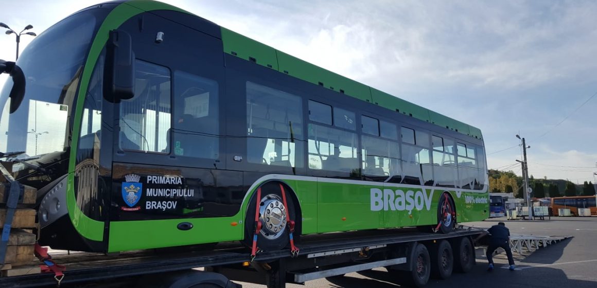 FOTO Primul autobuz electric SOR a ajuns în Brașov, la trei zile după venirea primului troleibuz Solaris
