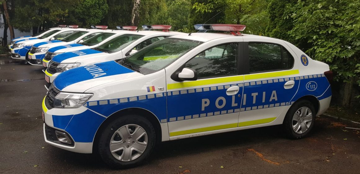 FOTO Poliția își schimbă doar înfățișarea. IPJ Brașov a primit 16 autospeciale noi