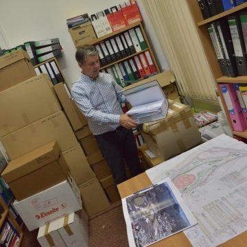 Primarul George Scripcaru anunță că a primit 3 metri cubi de documentație, proiectul tehnic al Sălii Polivalente