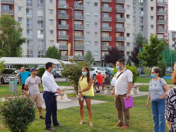 Locuitorii din Avantgarden Bartolomeu vor parc în cartier. Răspunsul venit de la Maurer, vom construi șase blocuri