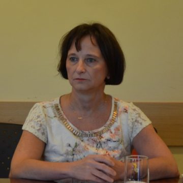 DNA a dispus efectuarea urmăririi penale și reținerea pentru 24 de ore a unui număr de 12 suspecți în legătură cu presupusa atribuire frauduloasă a unor contracte de achiziție publică la spitale din județele Brașov și Harghita