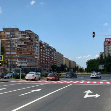 Un nou semafor va fi pus în funcțiune la trecerea de pietoni de pe Calea București, la McDonald’s