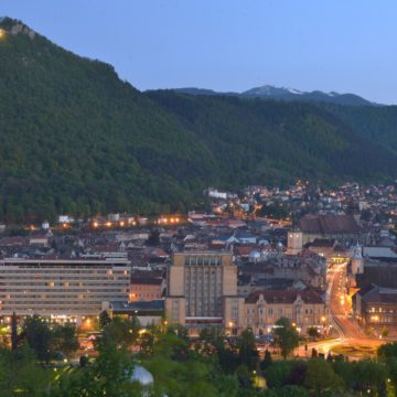 Unitățile de învățământ, instituțiile publice și de cultură aparținând Municipalității Brașov, iluminatul public și semaforizarea au trecut pe consum de energie electrică verde 100%