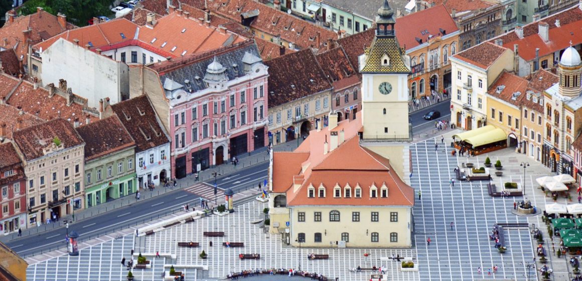 Primăria Brașov a lansat, în parteneriat cu Ordinul Arhitecților, concursul internațional de soluții pentru reabilitarea Pieței Sfatului