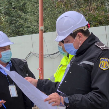 Percheziții la Poliția Locală Brașov. Sunt vizate infracțiuni de luare de mită pentru neîndeplinirea atribuțiilor de serviciu, cu referire la verificarea unor lucrări pe șantiere care sunt neconforme cu proiectul autorizat