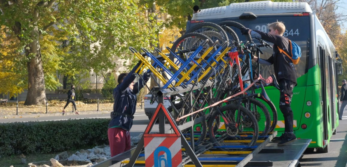 RATBV reia transportul gratuit al bicicletelor în Poiana Brașov