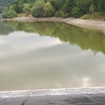 În lipsa precipitațiilor din ultima perioadă, furnizarea apei se va face cu program în localitățile Bogata, Dopca, Mateiaș și Racoș