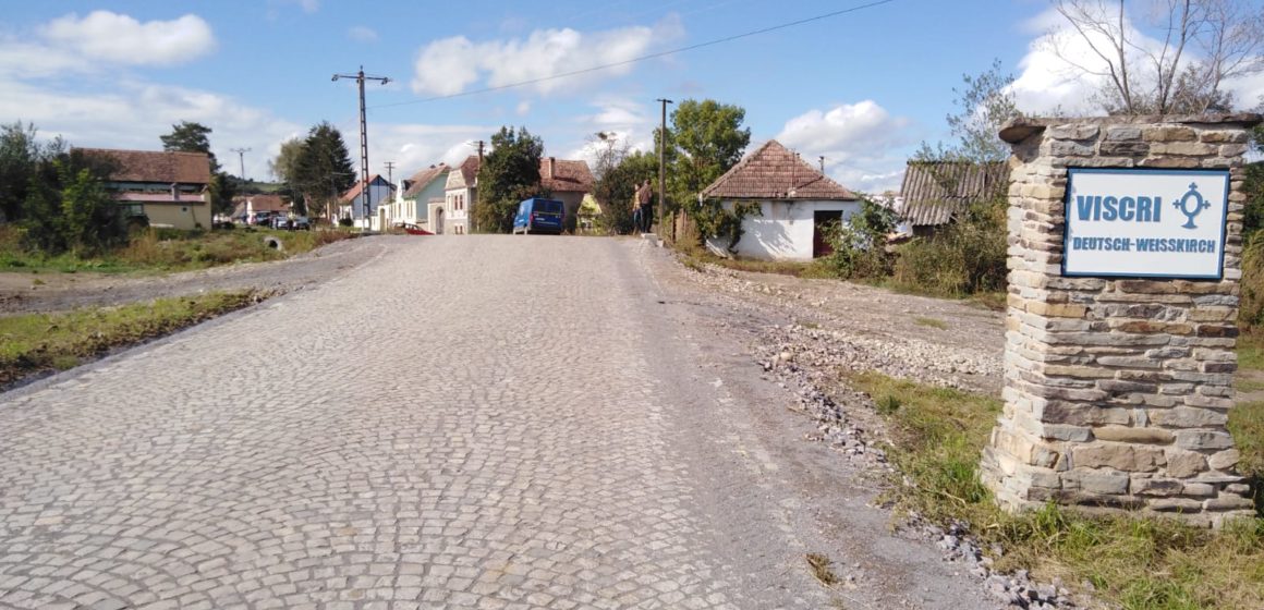 Proiectul de modernizare și reabilitare a drumului judeţean DJ 104 L Dacia – Viscri – Buneşti se apropie de sfârşit