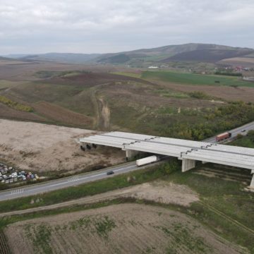 CNAIR a semnat contractul pentru finalizarea lucrărilor de construcție a sectorului de autostradă Chețani – Câmpia Turzii