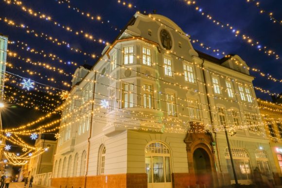 Banca de cultură Apollonia își deschide porțile în fosta Bancă săsească de pe str. Republicii. 57 de artiști brașoveni vor expune în acest spațiu
