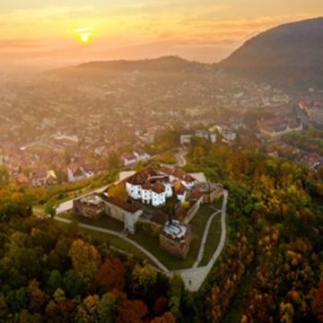 Guvernul Ciucă analizează două propuneri pentru darea în administrare a Cetății Brașovului, dar niciuna nu e către municipiul Brașov