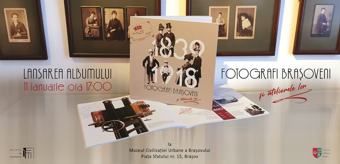 Broșura „Fotografi brașoveni și atelierele lor”, lansată cu ocazia Zilei artei fotografice la Muzeul Civilizației Urbane a Brașovului