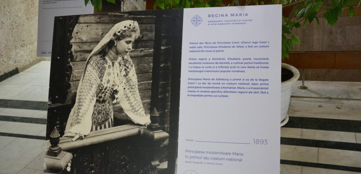 Expoziția „Regina Maria, ambasador irezistibil al istoriei și artei populare românești” prezentată în incinta Școlii de Arte a Municipiului Strășeni, Republica Moldova