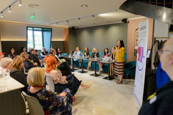 S-a lansat grupul civic de inițiativă locală „ÎMPREUNĂ, o comunitate pentru femeile Brașovului”