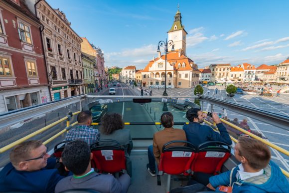 Din 23 iunie, autobuzul turistic va circula prin centrul istoric și pe Drumul Poienii, până la Belvedere