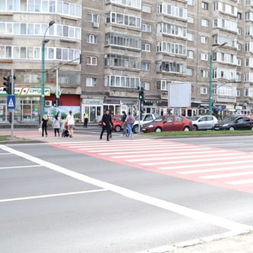Noul sistem de semaforizare a trecerilor de pietoni de la sensul giratoriu Hărmanului – Gării – Al. Vlahuță a fost testat în condiții de trafic