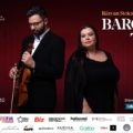 Răzvan și Andreea Stoica revin în atenția publicului meloman cu un nou turneu național. „Baroque Tour Op.3” va itinera un program concertant Bach-Vivaldi, alături de Kamerata Stradivarius
