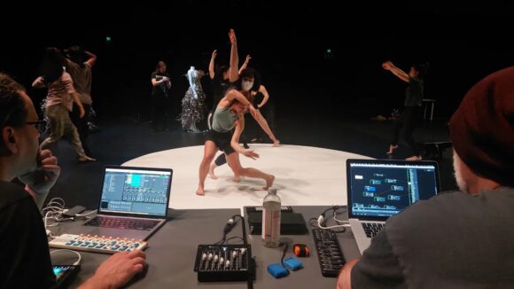 Open call pentru o nouă rezidență ce explorează relația dintre dans și tehnologie: înscrieri la Budapest Dance Hack până pe 14 iulie