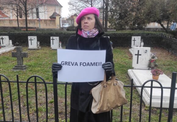 Greva foamei la Cimitirul Eroilor