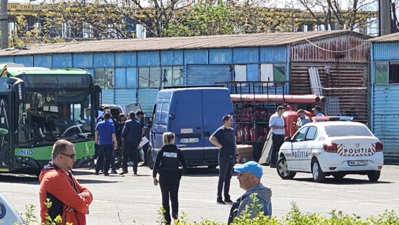 Percheziții la RATBV într-un dosar în care sunt investigate infracțiuni de furt calificat