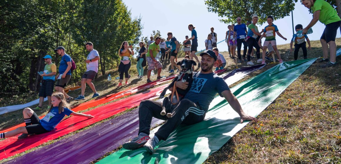 6 iunie este ultima zi pentru înscrieri la Brașov Heroes, cursa cu obstacole a comunității. 15 organizații și grupuri de inițiativă au propus proiecte pentru a face schimbări în Bine