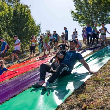 6 iunie este ultima zi pentru înscrieri la Brașov Heroes, cursa cu obstacole a comunității. 15 organizații și grupuri de inițiativă au propus proiecte pentru a face schimbări în Bine