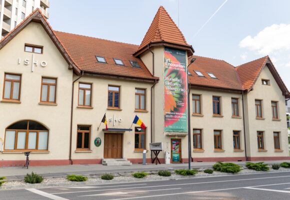 Bienala Art Encounters 2025 — „Bounding Histories. Whispering Tales” se deschide publicului pe 30 mai – Un weekend intens de evenimente la Timișoara
