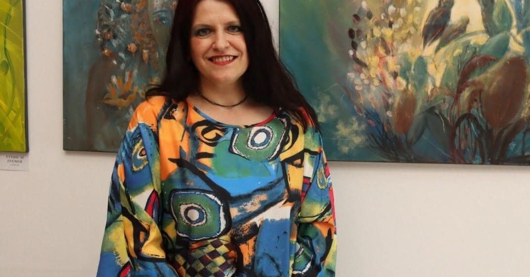 Expoziția de pictură „Umbre și forme” – Laura Cornea la Muzeul Țării Făgărașului „Valer Literat”