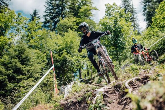 Sâmbătă se deschide Bike-Park Postăvarul