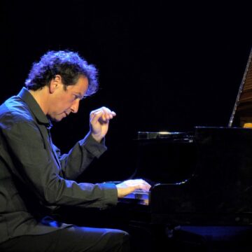 Pianistul Horia Mihail și Turneul Pianul Călător – Passion ajung la Brașov pe 13 iunie și la Ateneul Român pe 28 iunie