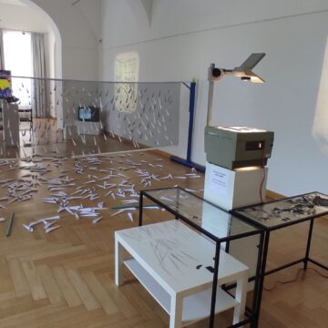 stories | Ce faci cu viața ta? O discuție despre artă, gândire critică și cenzură cu Roxana Lăpădat și Vlaicu Golcea stories | Ce faci cu viața ta? O discuție despre artă, gândire critică și cenzură cu Roxana Lăpădat și Vlaicu Golcea