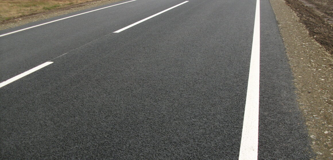 Consiliul Județean Brașov a semnat un contract pentru realizarea semnalizării și marcajelor rutiere Consiliul Județean Brașov a semnat un contract pentru realizarea semnalizării și marcajelor rutiere