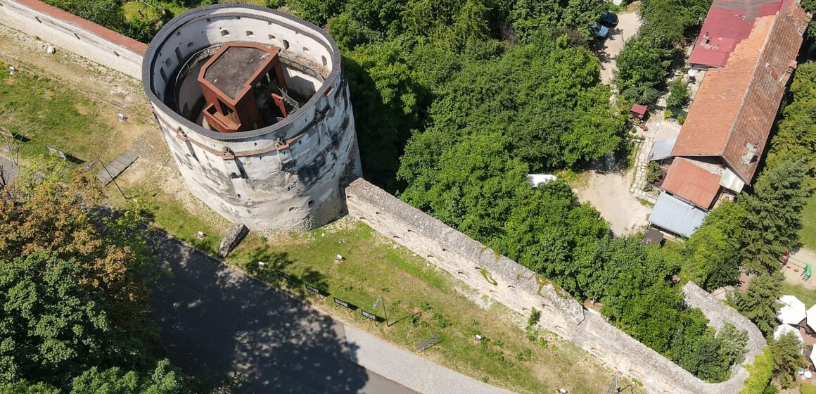 Primăria Brașov a lansat licitația pentru restaurarea Bastionului Postăvarilor. Vezi documentația