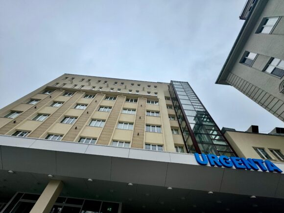 Consiliul Județean Brașov a semnat contracte pentru furnizarea de echipamente medicale pentru Maternitate