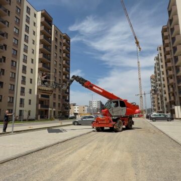 Primarul George Scripcaru acuză administrația Coliban pentru problemele urbanistice din Tractorul Primarul George Scripcaru acuză administrația Coliban pentru problemele urbanistice din Tractorul