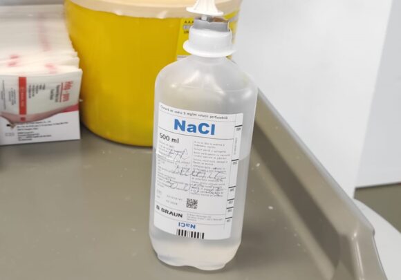 Lipsa serului fiziologic la Spitalul Județean Brașov s-ar datora unor datorii de 500.000 de lei la furnizori, spune Ministrul Sănătății