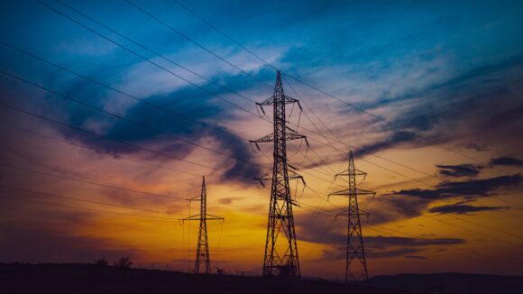 De ce oscilează România, de la un an la altul, între statutul de exportator și cel de importator de energie?