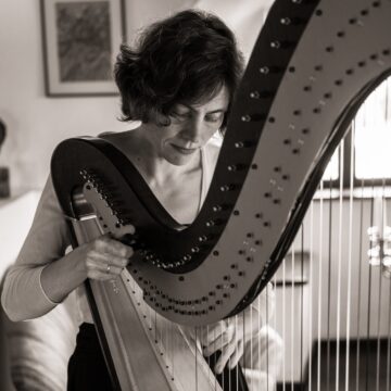 „Catedralele sunetului” – concerte de muzică clasică în biserici fortificate și Biserica Neagră „Catedralele sunetului” – concerte de muzică clasică în biserici fortificate și Biserica Neagră