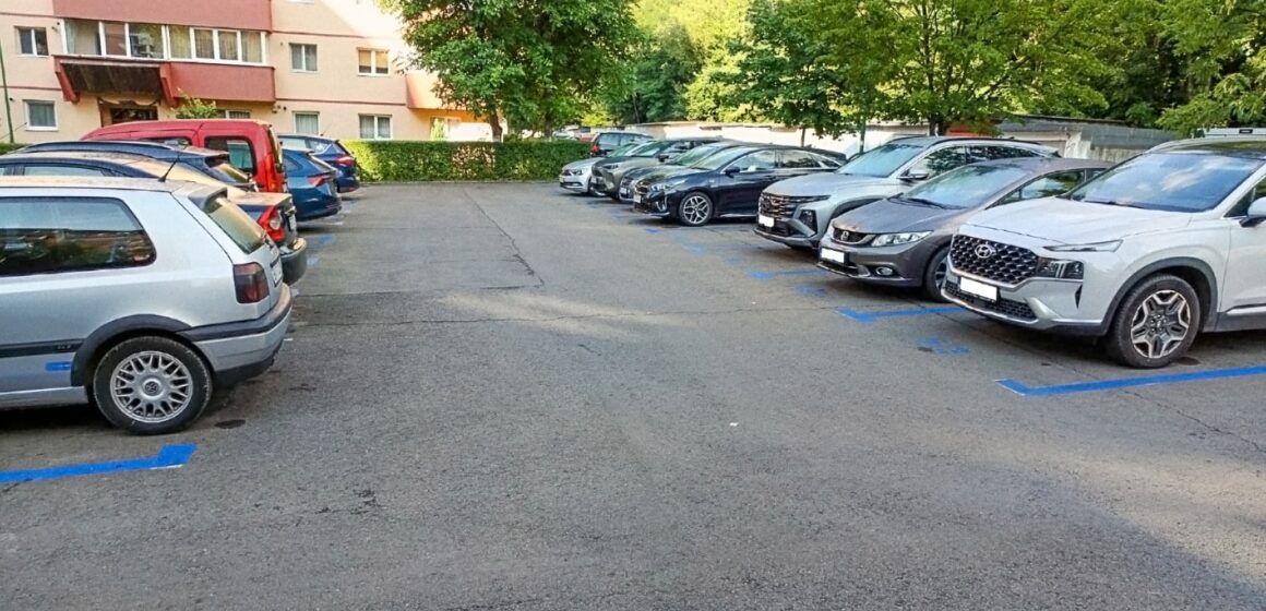 Primăria Brașov denunță falsuri în acte în procesul de revalidare a locurilor de parcare rezidențiale Primăria Brașov denunță falsuri în acte în procesul de revalidare a locurilor de parcare rezidențiale