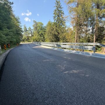 Primăria Brașov anunță finalizarea lucrărilor de consolidarea a drumului spre Poiana Brașov, la Km 6+000 Primăria Brașov anunță finalizarea lucrărilor de consolidarea a drumului spre Poiana Brașov, la Km 6+000